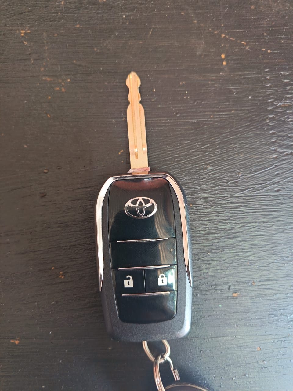 Freshly cut Toyota flip key